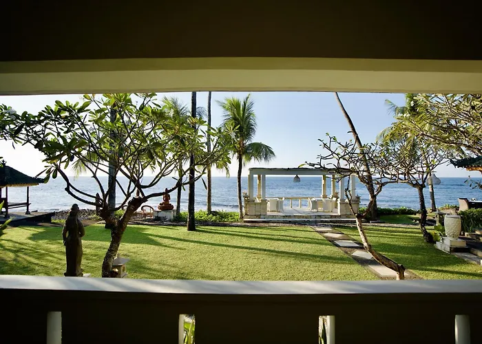 Poinciana 3*